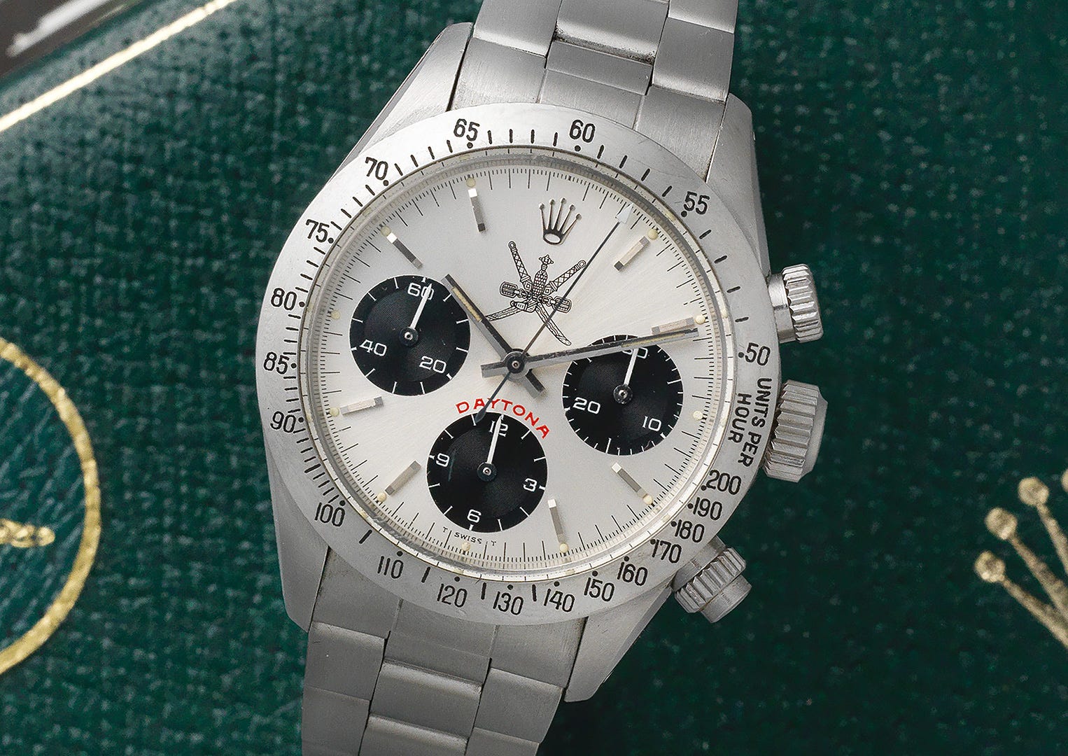 A very rare Rolex Daytona Khanjar dial associated with Oman. Image courtesy of Bonhams